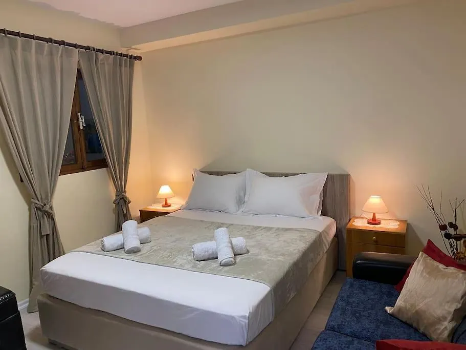 Dani Two Bedroom Home In Center Of 地拉那